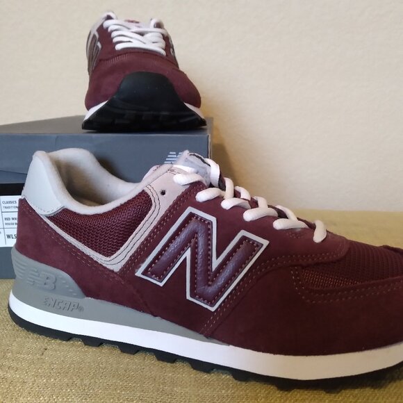 New Balance 574 Core Classic - Women's Sz 8.5 Medium- Burgundy Suede/Mesh - Picture 1 of 9